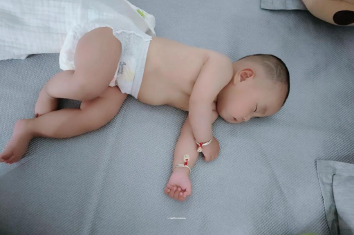 临海怎样教宝宝爬